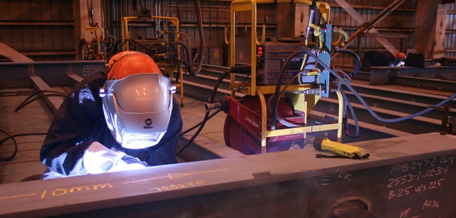 Ingalls Shipbuidling welder utilizes the WCC system.