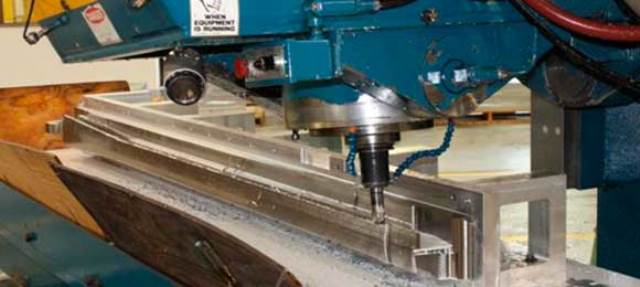 maquina-de-usinagem-para-processos-de-acabamento-em-metal
